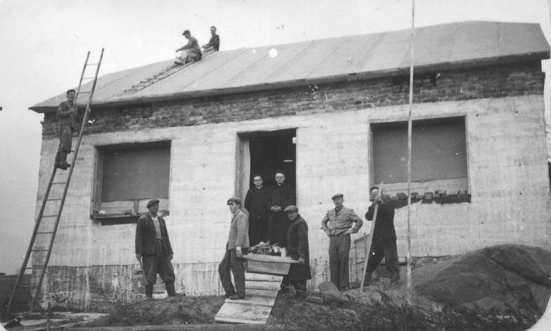 parafia polskokatolicka 1_15.jpg - Rok 1960. Budowa nowej plebanii